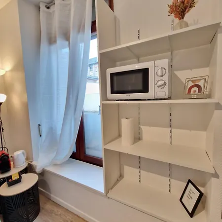 Paul - Proche Gare Centre & Arena Apartman Reims